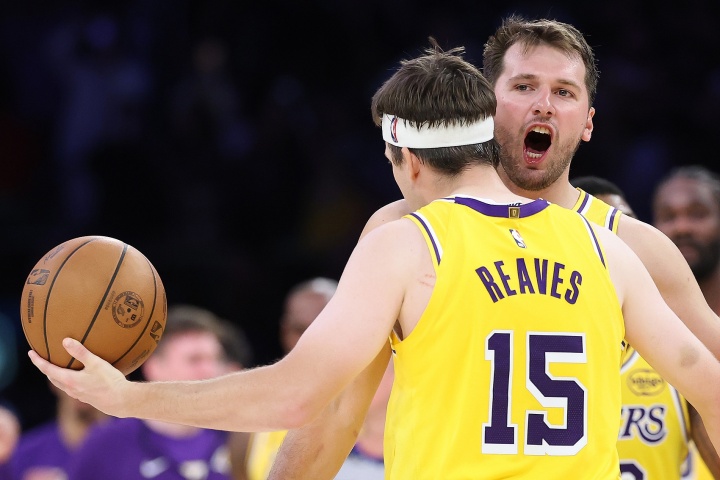 香波特：湖人是一支附加赛球队 且得靠077神奇发挥&对手输球